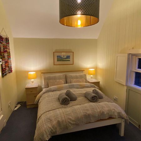 Cobbler'S Cottage At Kindrochet, Strathtay 피틀로크리 외부 사진