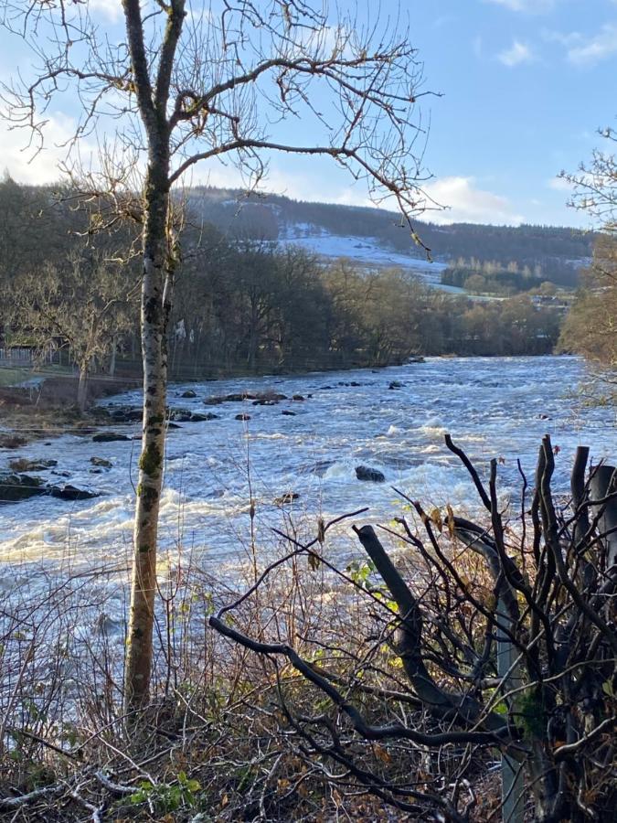 Cobbler'S Cottage At Kindrochet, Strathtay 피틀로크리 외부 사진