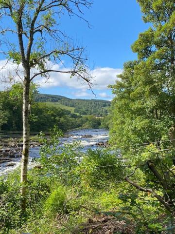Cobbler'S Cottage At Kindrochet, Strathtay 피틀로크리 외부 사진